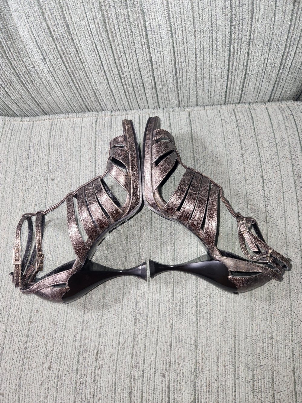 🍉John Fluevog  Listen Up Pewter  Metallic Strappy Sculpted-Heel Sandals